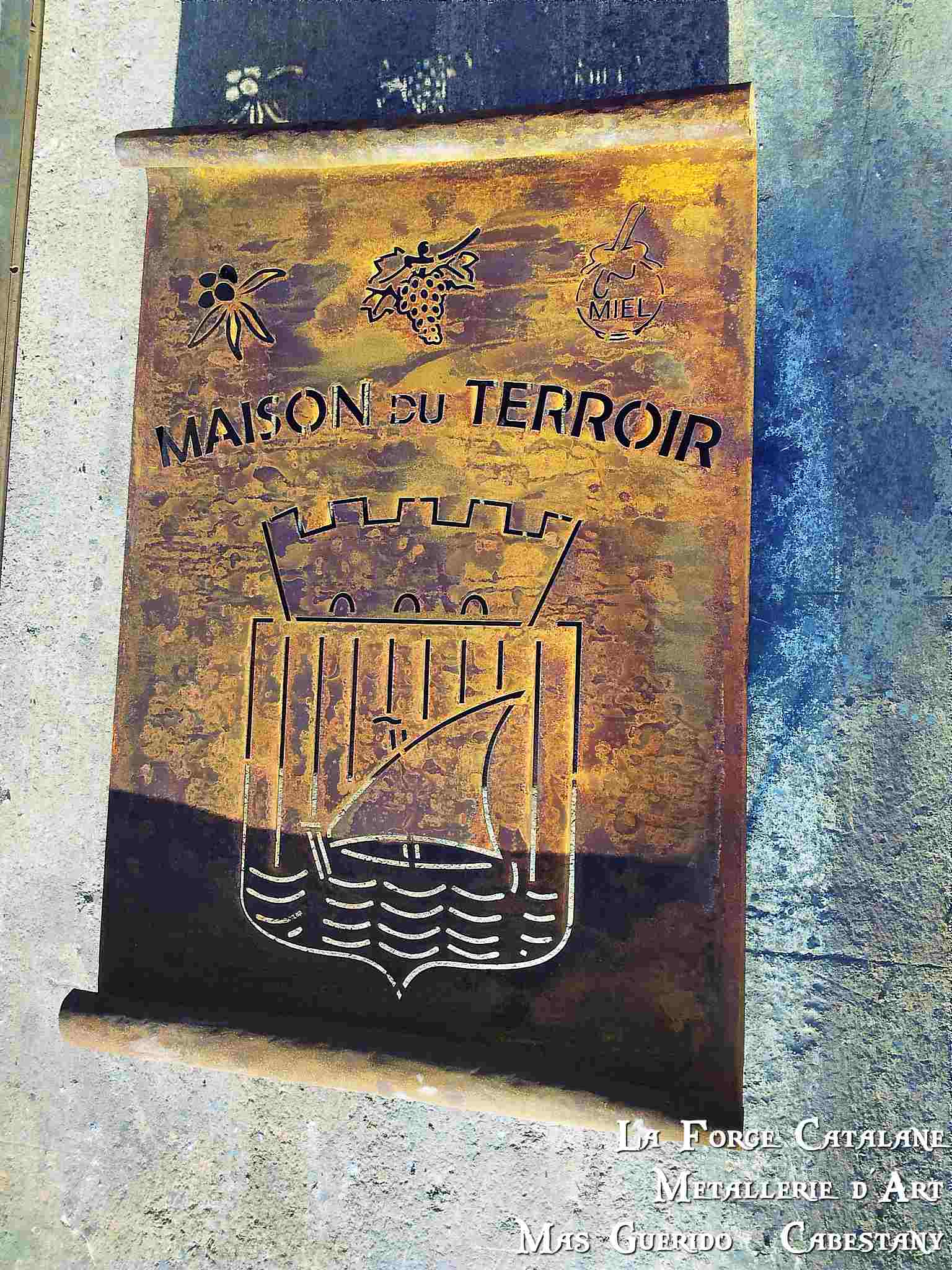 decoupe laser enseigne banyuls mer forge catalane.jpg